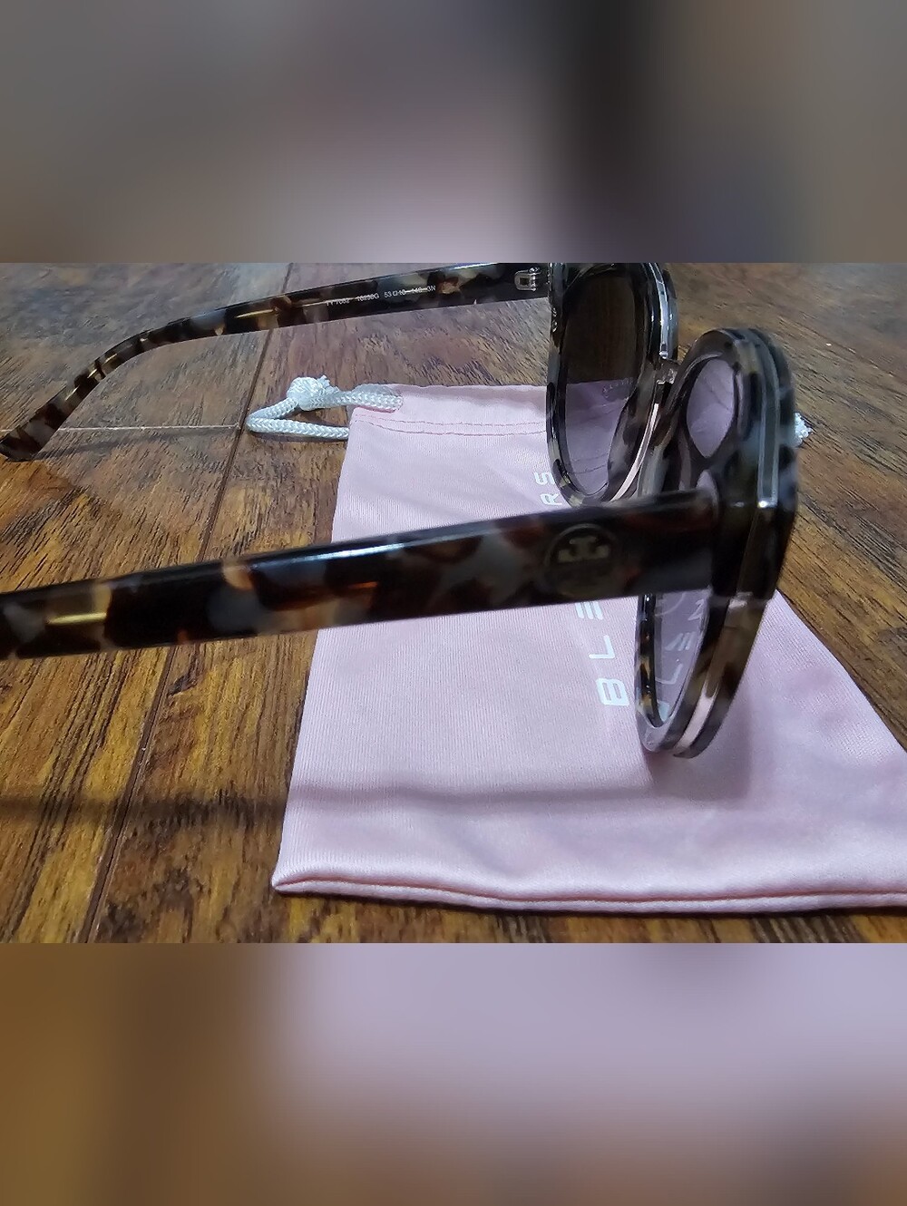 Tory Burch Tortoise Shell Sunglasses - Brown Gradient Lenses - Picture 2 of 3